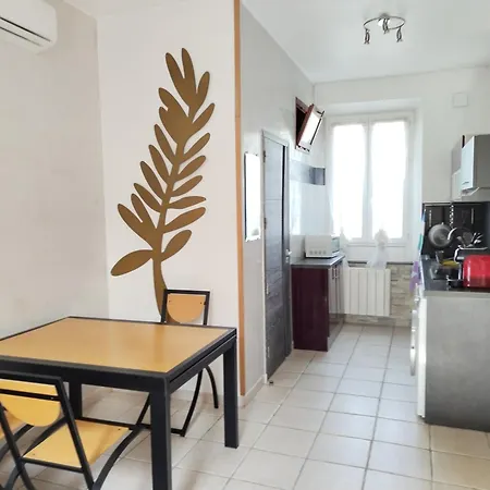 Appartement Mas Provençal à Pied Jardin Calme&centre